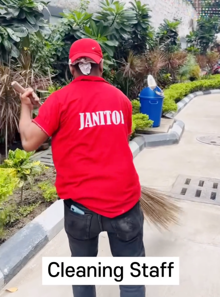 HOUSE CLEANING / DUSTING
